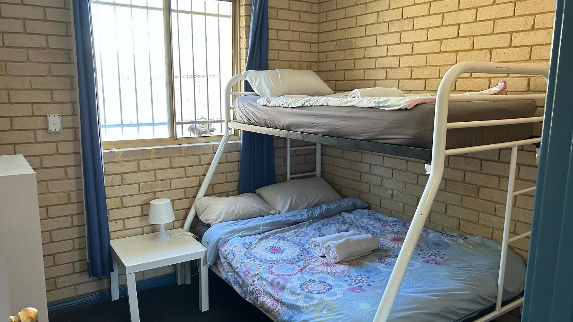 Shiralee Hostel -Note - Valid Passport Required To Check In Perth