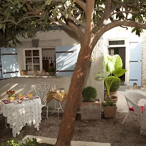 https://la-maison-du-peintre-en-provence.fr-provencehotel.com